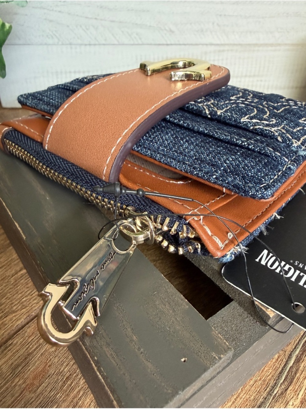 True Religion Horseshoe Quilted Denim Wallet - NWT - Picture 3 of 8